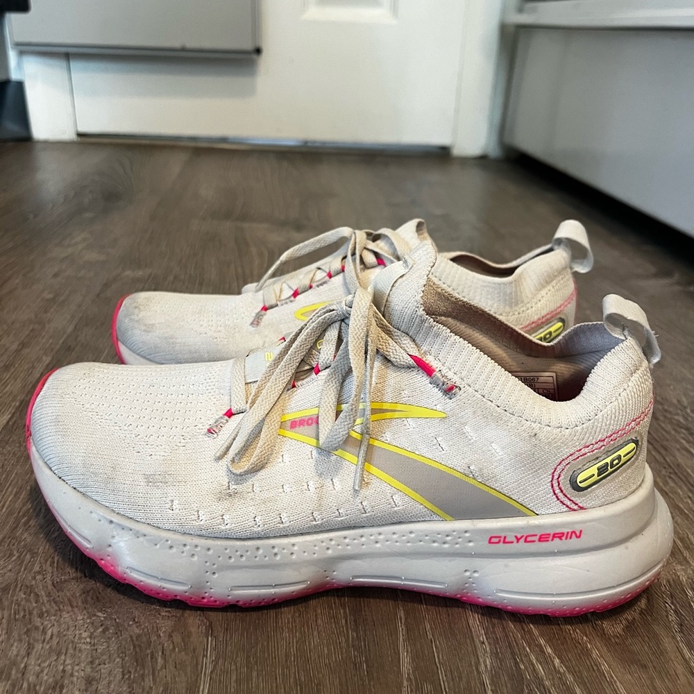 Brooks Women’s Glycerin StealthFit 20 Size 6